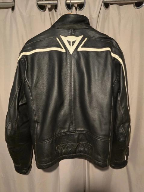 Dainese leren motorjas maat 52 (M) — Zo goed als nieuw, Ophalen of Verzenden, Nieuw zonder kaartje, Heren, Jas | leer