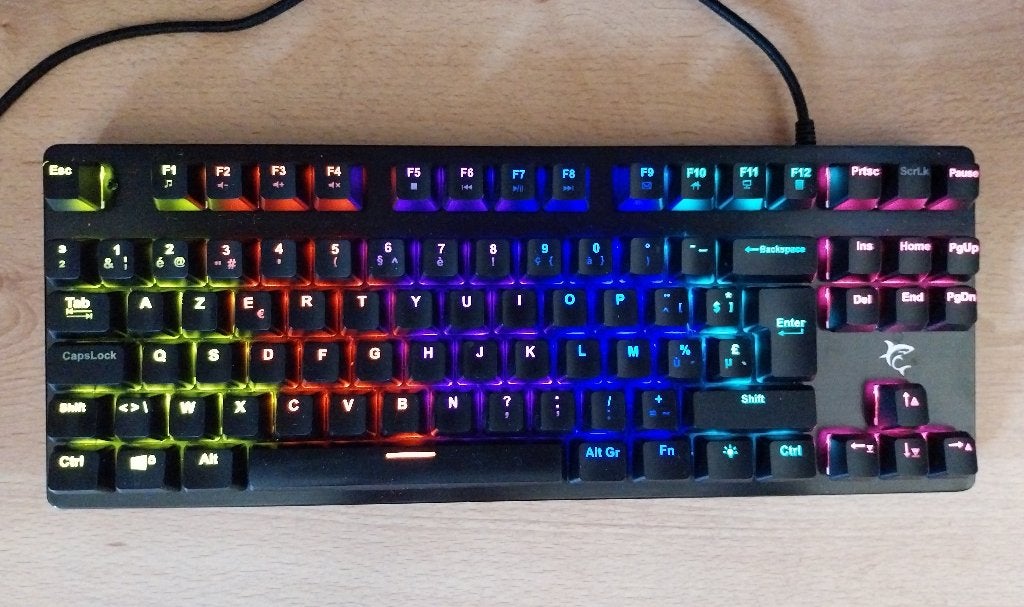 23" LED monitor + mechanisch RGB keyboard + RGB muis, Ophalen, Azerty, Zo goed als nieuw, Bedraad