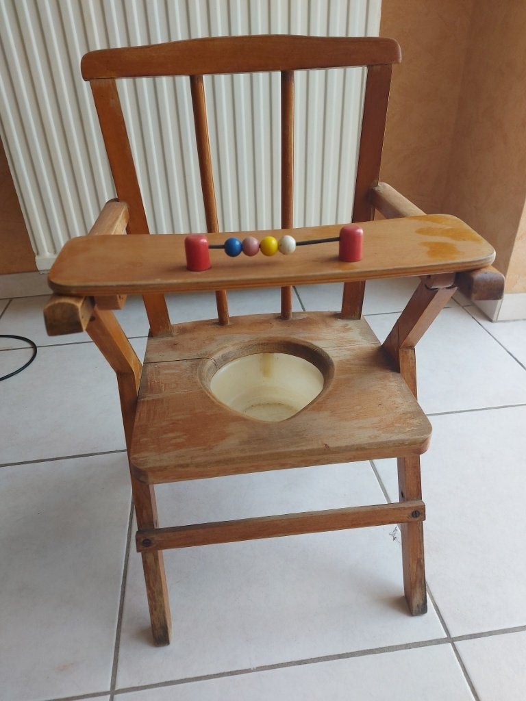 Vintage houten kinderstoel met ingebouwd potje, Ophalen