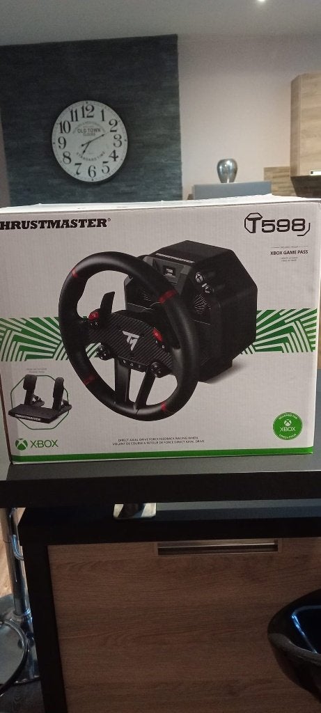 Thrustmaster t598 Xbox pc neuf avec Ferrari facture, Enlèvement, Neuf, Volant ou Accessoire de sport, Xbox Series X