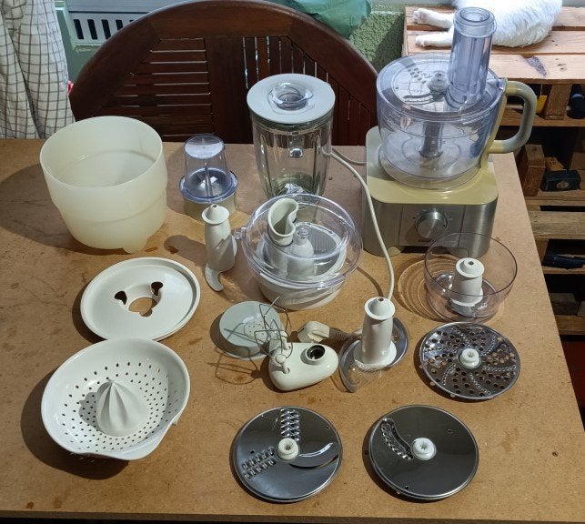 robot cuisine kenwood complet, Ophalen, Gebruikt, 1 tot 2 liter, 3 snelheden of meer