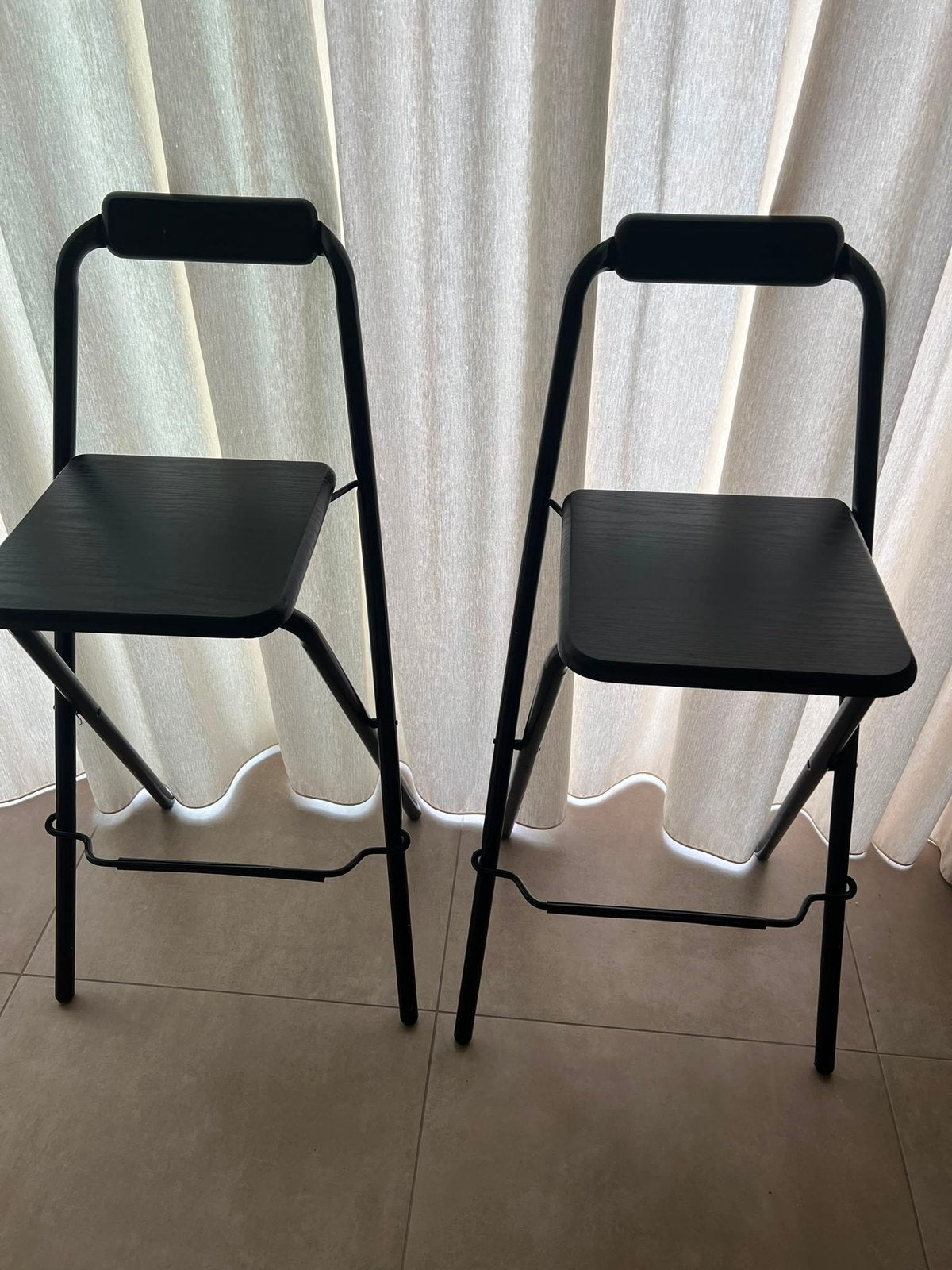 Chaises hautes noir elegantes, 2 tabourets, Enlèvement, Comme neuf