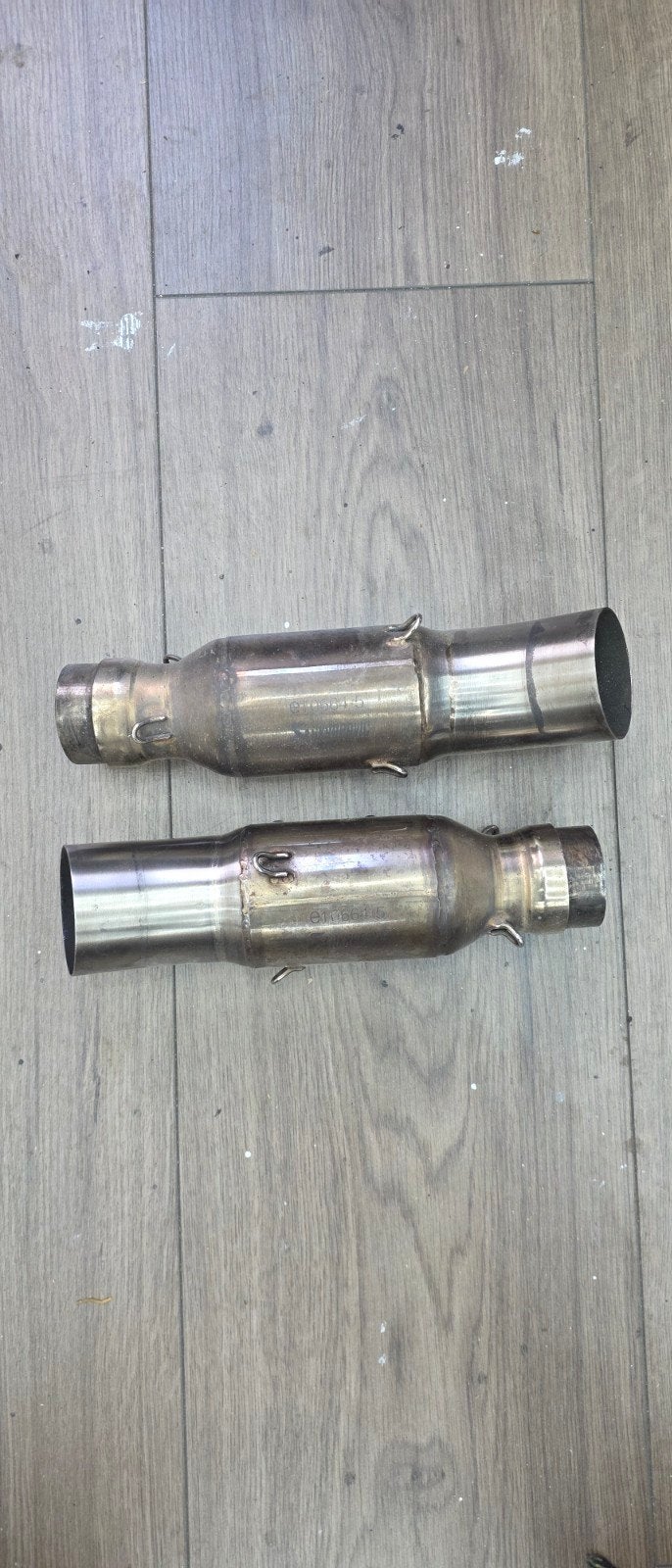 Akrapovic katalysator linkpipes Aprilia RSV 1000 Tuono, Motoren, Ophalen, Gebruikt