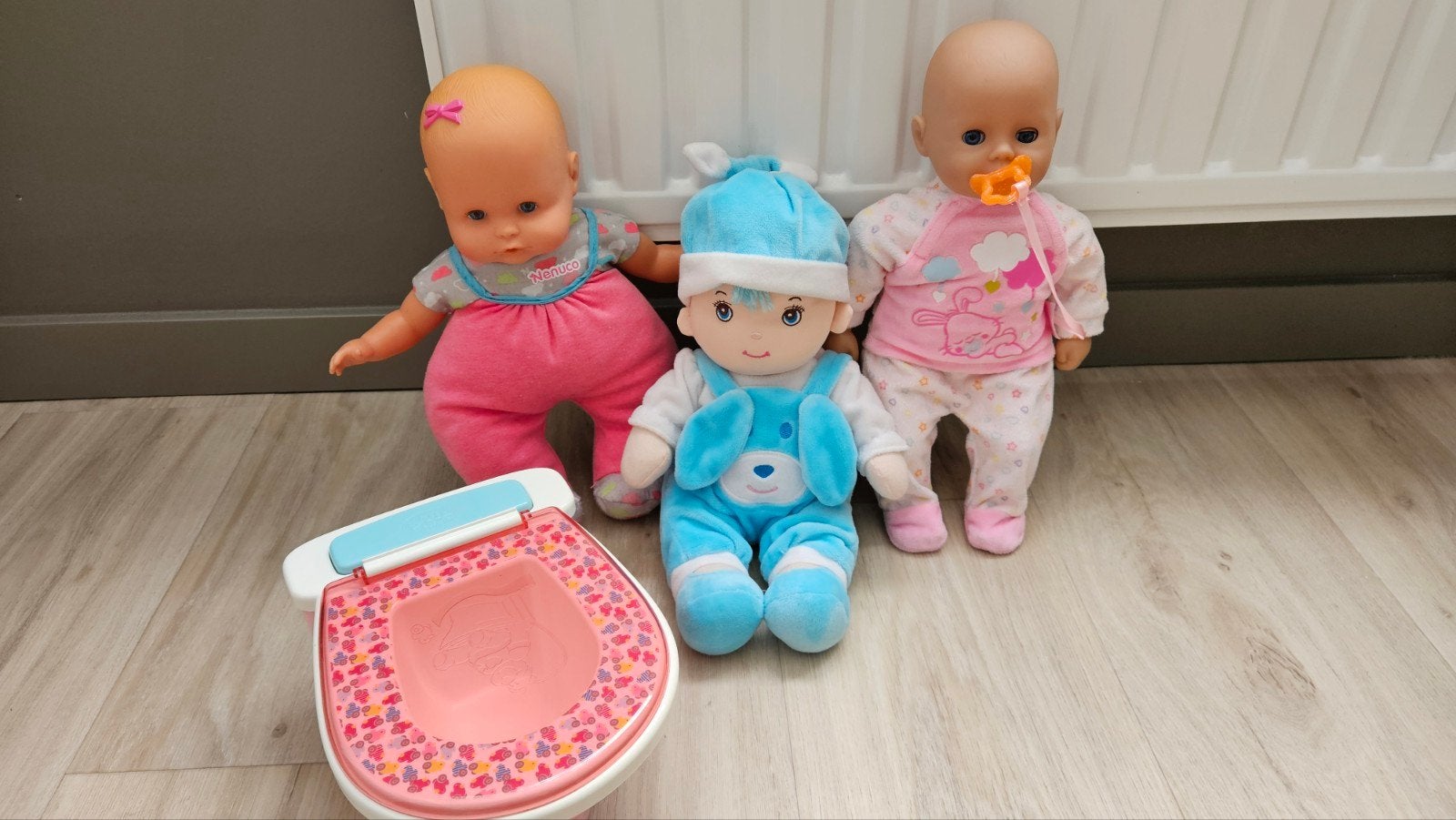 Baby Born potje met 3 poppetjes, Ophalen of Verzenden, Gebruikt, Babypop