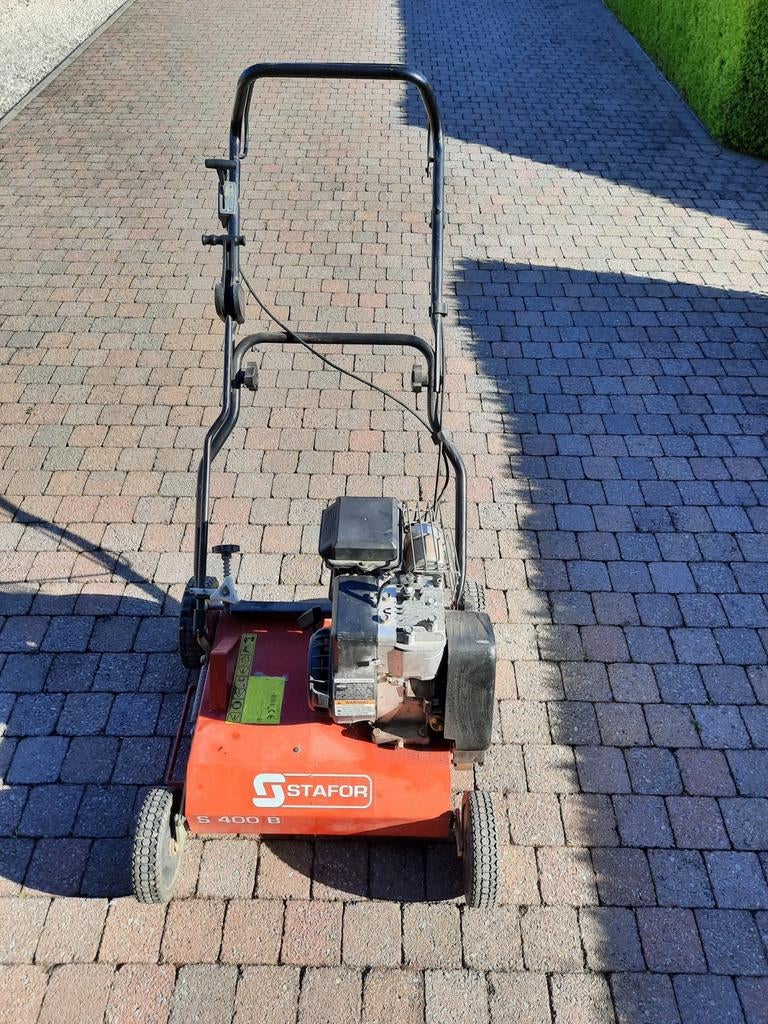 Verticuteermachine, Ophalen