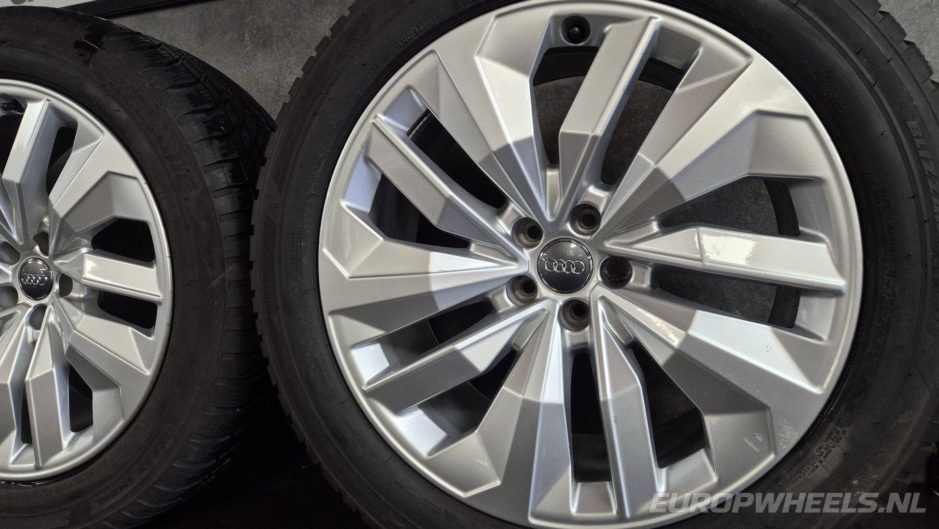Jantes 20 pouces pour Audi Q8 et Q7 e-tron avec pneus hiver, Pneus et Jantes, Pneus hiver, 255 mm, Véhicule de tourisme
