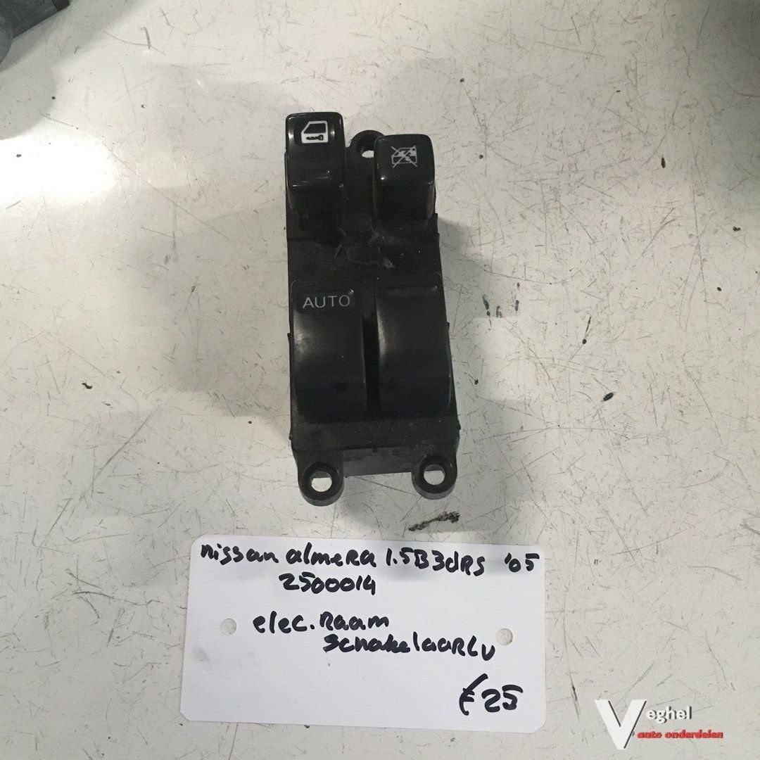Nissan Almera 1.5 B 3drs 2005 2500014 Raamschakelaars linksv, Gebruikt, -, -, Ophalen of Verzenden