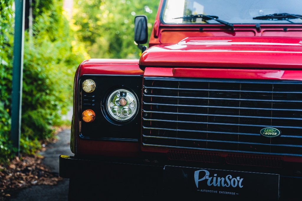 Land Rover Defender 110 // Rimini Red // AIRCO // ALL INCL, Auto's, Stof, Zwart, LED verlichting, 3500 kg