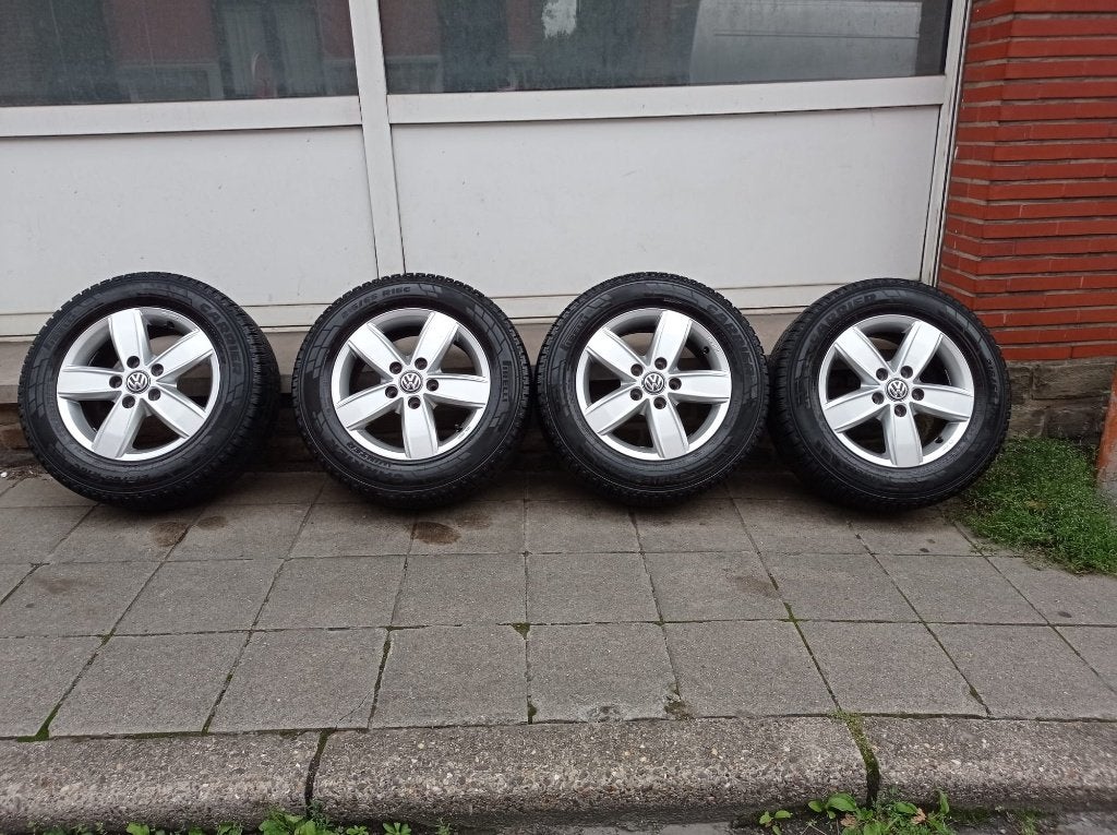 jantes Vw Transporter/Caravelle 215/65/16C 109/107R 8mm, Autos : Pièces & Accessoires, Enlèvement ou Envoi, Jante(s)