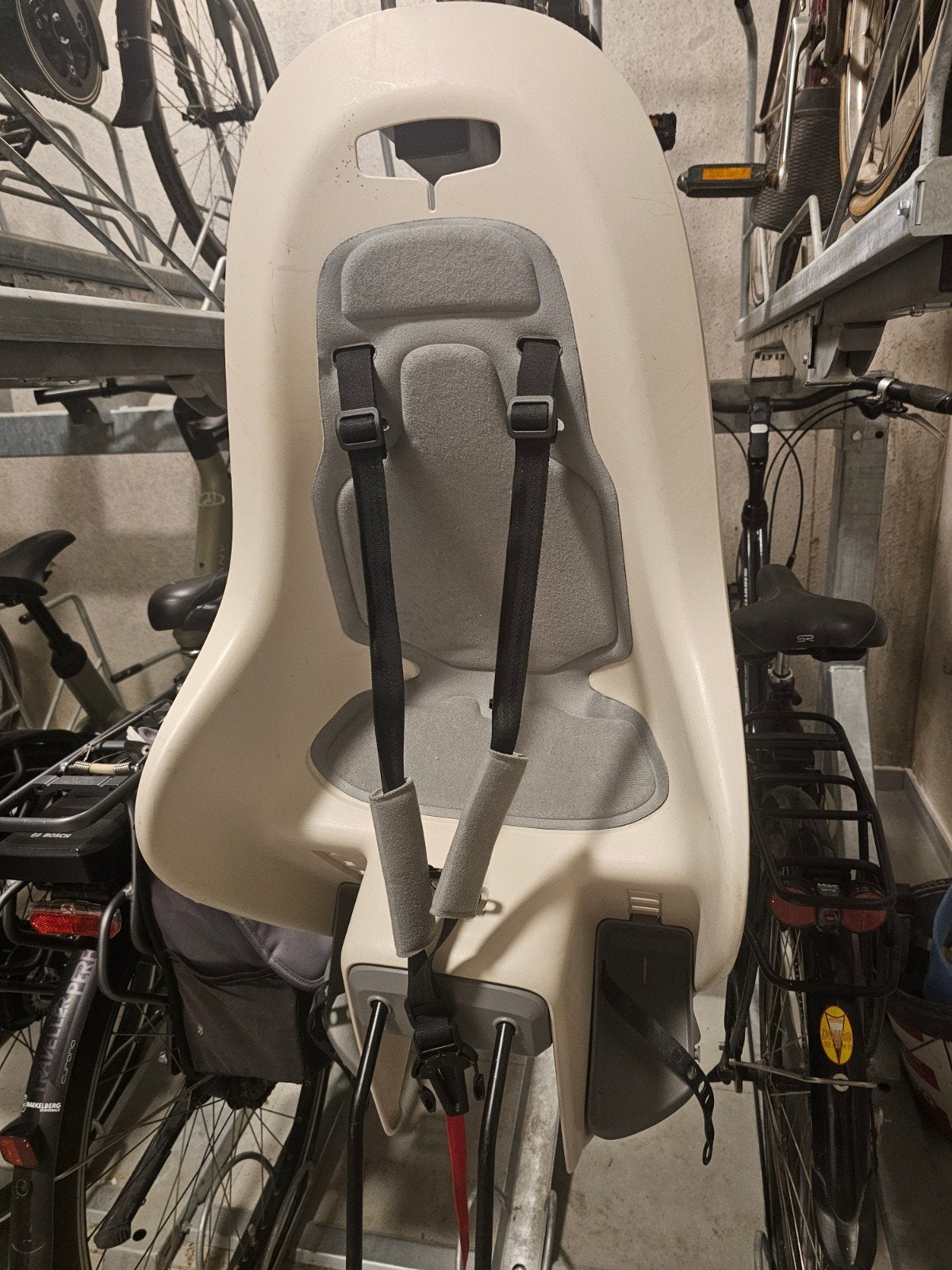 siège de vélo pour enfant Decathlon, Repose-pieds, Utilisé, Siège arrière, Enlèvement