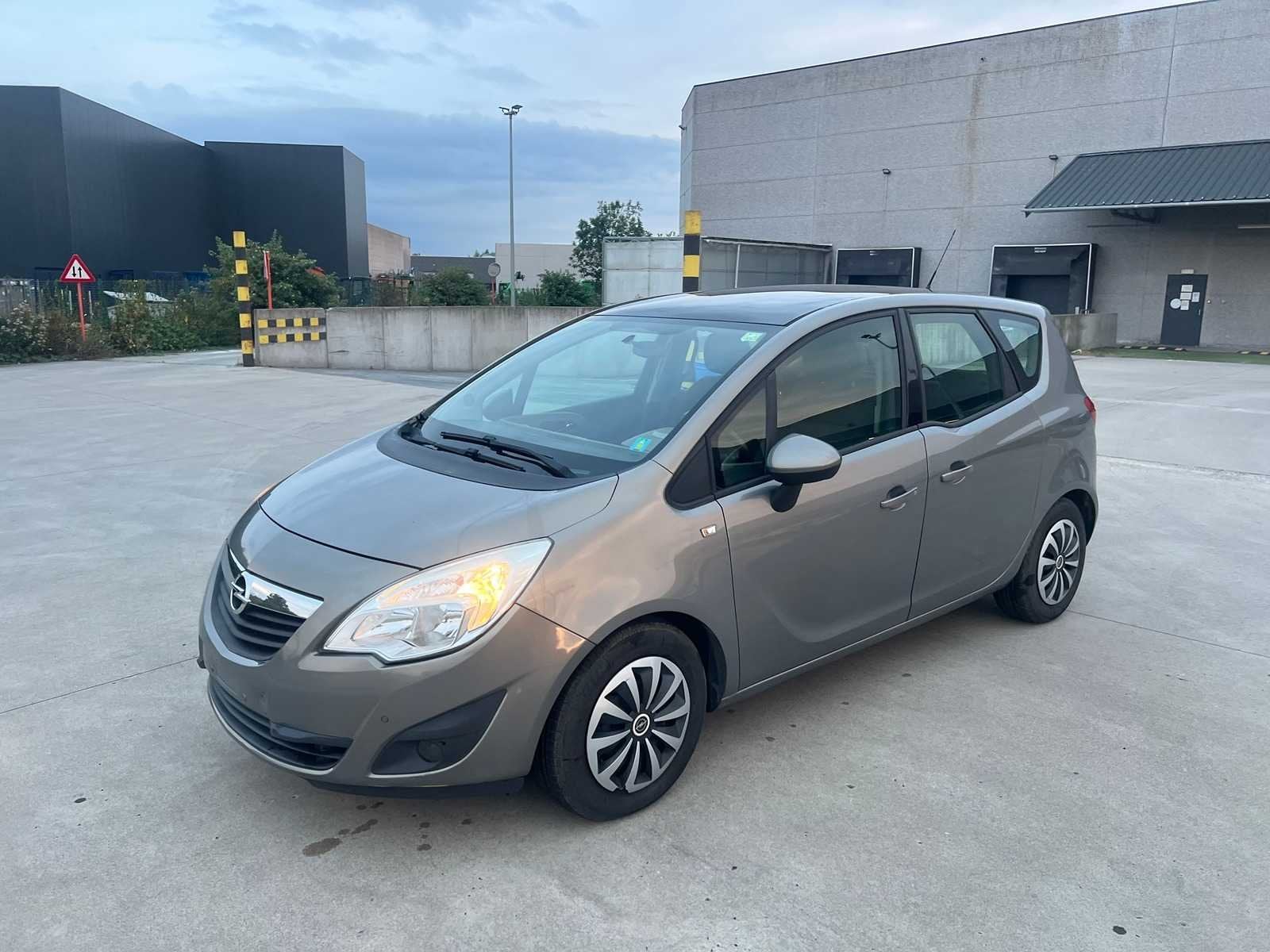 OPEL - 2010 - MERIVA - PERSONEN - Voiture de passagers, Euro 5, Achat, Entreprise, Boîte manuelle