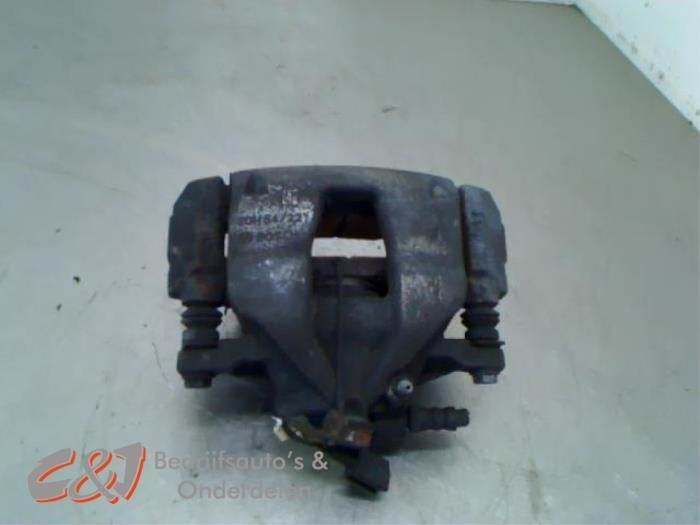 Etrier de frein (pince) avant droit d'un Opel Combo, Autos : Pièces & Accessoires, Freins & Transmission, Opel, Utilisé, 3 mois de garantie