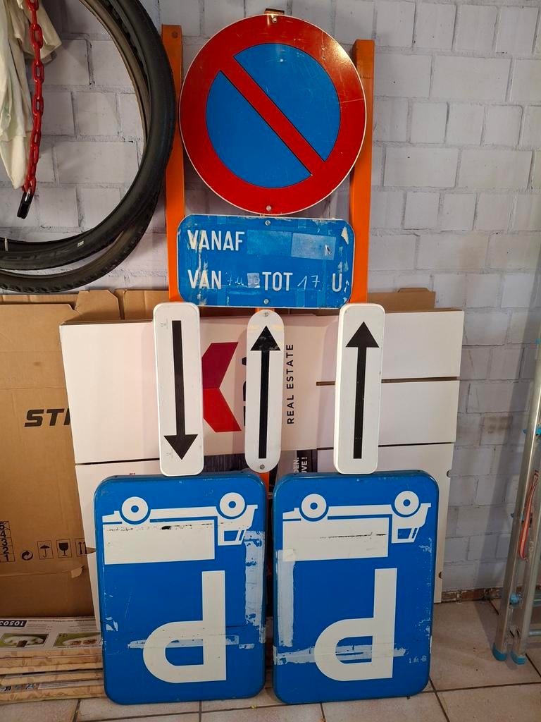 3 verkeersborden, Doe-het-zelf en Bouw, Overige Doe-Het-Zelf en Bouw, Ophalen