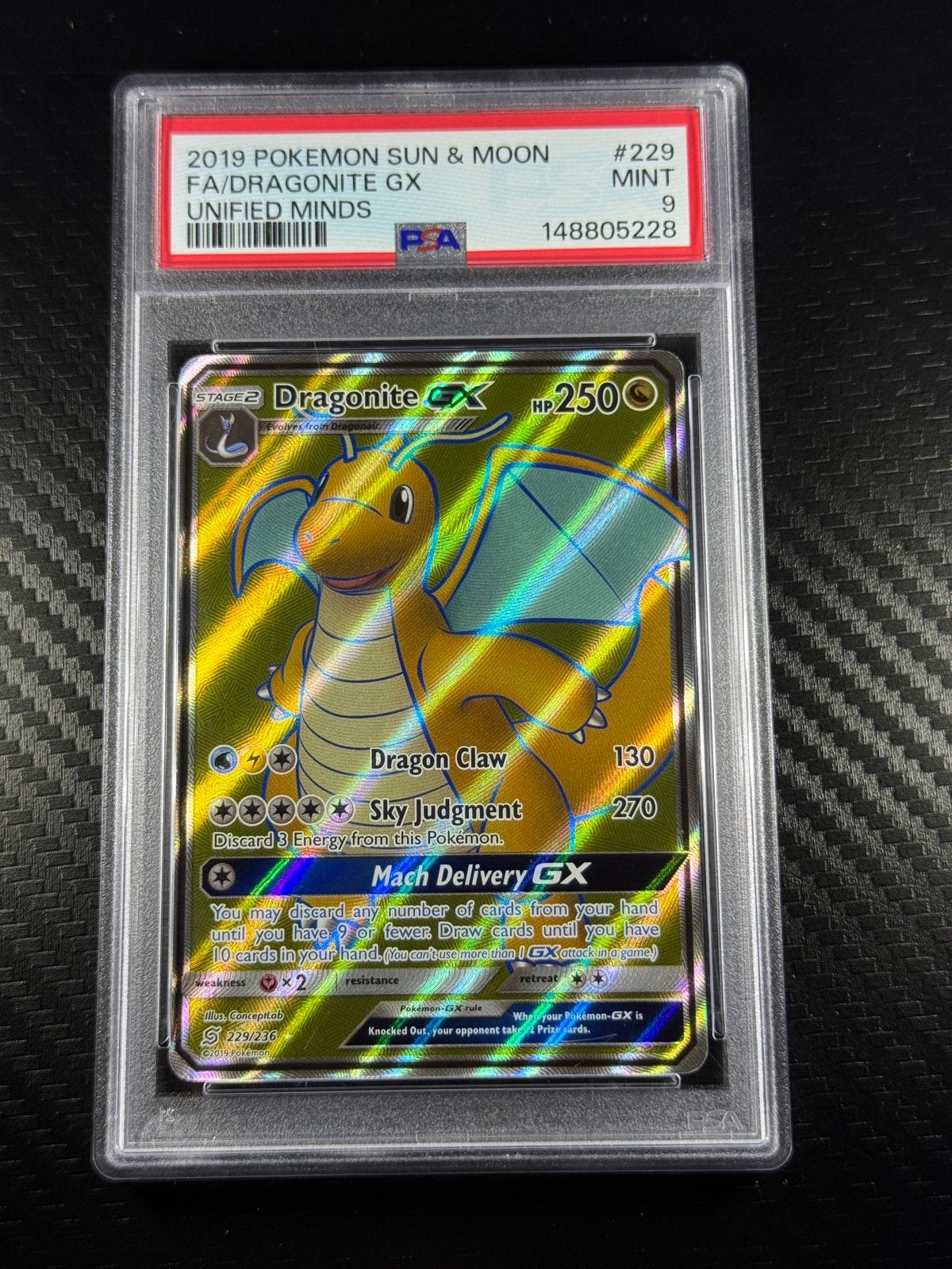 Dragonite GX | PSA 9 | Incolore | Holo | 2019 | #229 /236, Envoi, Comme neuf