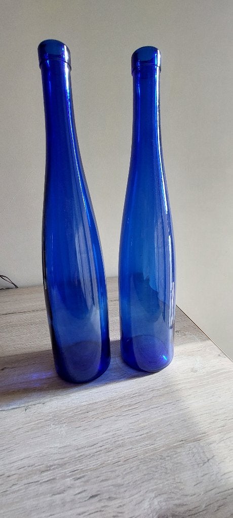 2 Blauwe Fles Vazen, Enlèvement, Verre