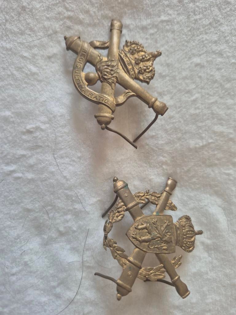 Lot de 2 insignes. Armée Belge.