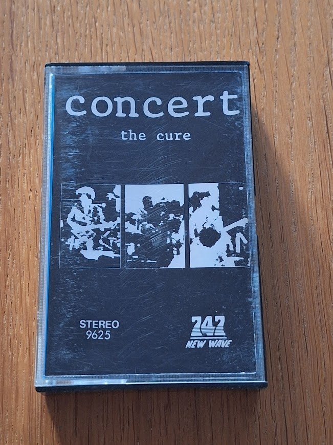K7 - The Cure - Concert - Saoudi Arabia, CD & DVD, Cassettes audio, Enlèvement ou Envoi, Originale, Utilisé, 1 cassette audio