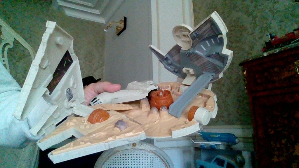 Falcon millenium star (micromachine), Enlèvement