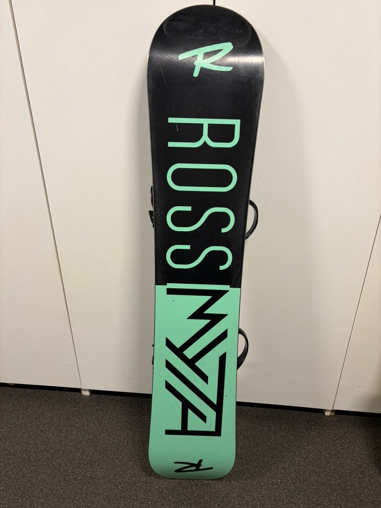 Snowboard 144 + bindingen Rossignol, Sport en Fitness, Ophalen, Gebruikt, Board