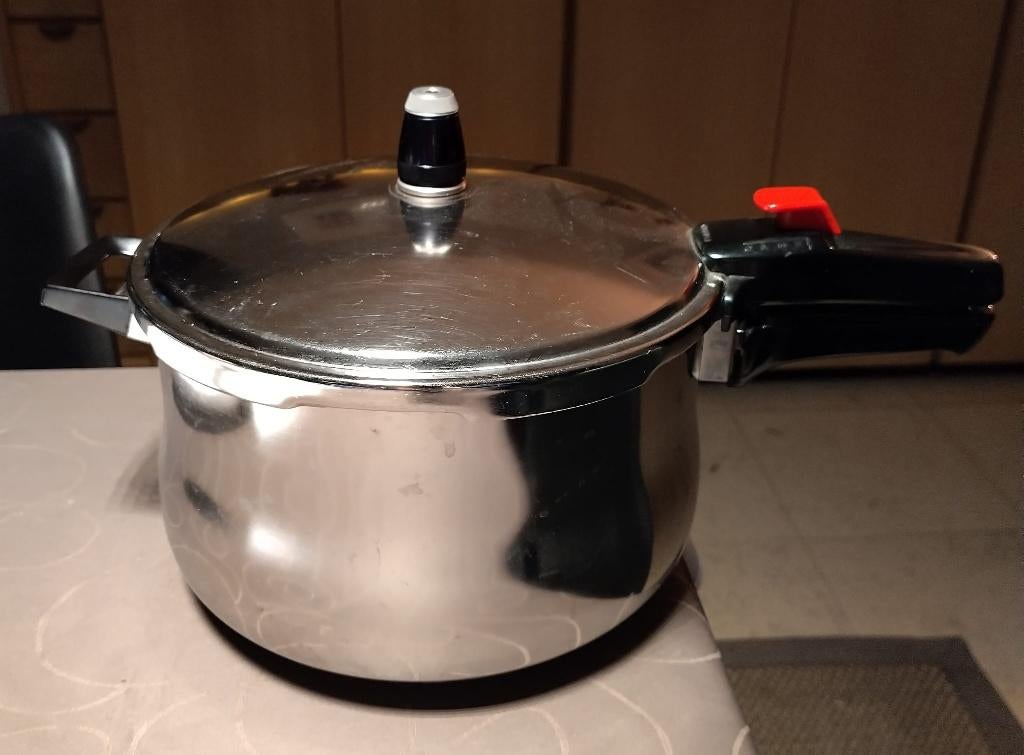 Demeyer Silvinox snelkookpan compleet met alle onderdelen., Huis en Inrichting, Keuken | Potten en Pannen, Inox, Keramische plaat