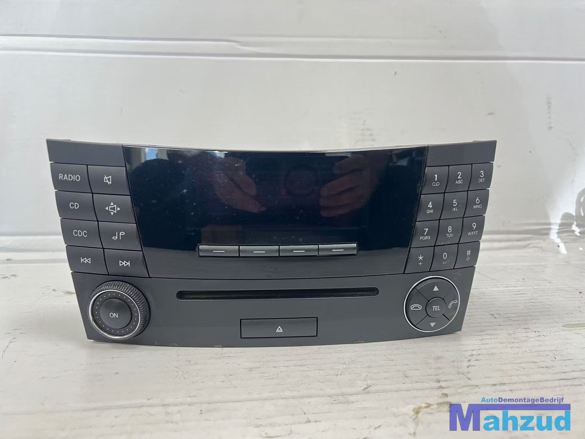 MERCEDES E KLASSE W211 Radio cd speler 2004, Auto-onderdelen, Gebruikt, Mercedes-Benz AG, Mercedes-Benz, Mercedesstrasse 120
70372  Stuttgart, DE