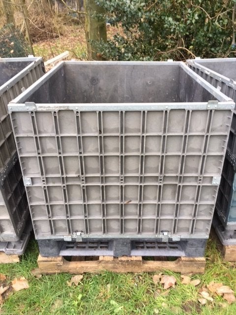 palletbox / plastic gereedschapskist / voederbak / multibox, Enlèvement, Utilisé