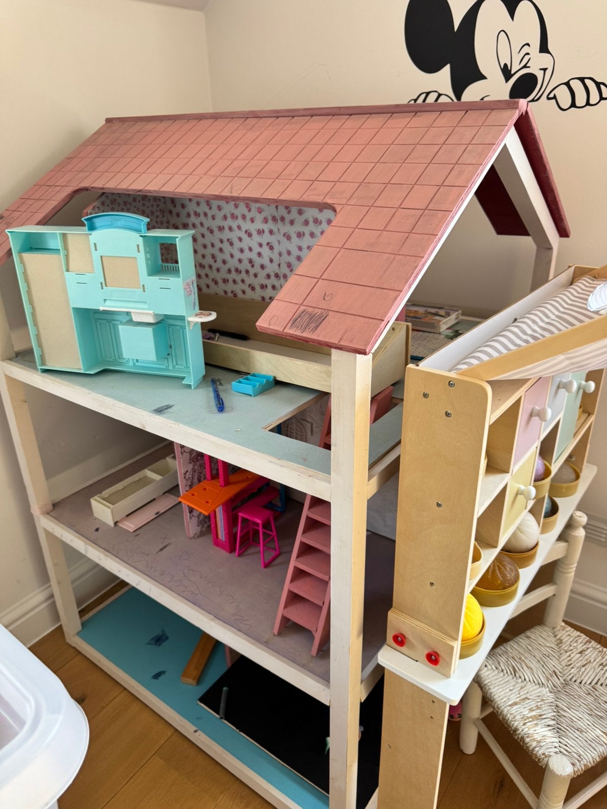 Barbie poppenhuis met inboedel, Ophalen