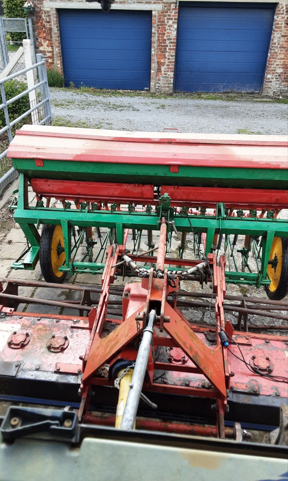 rotoreg met zaaimachine, Ophalen