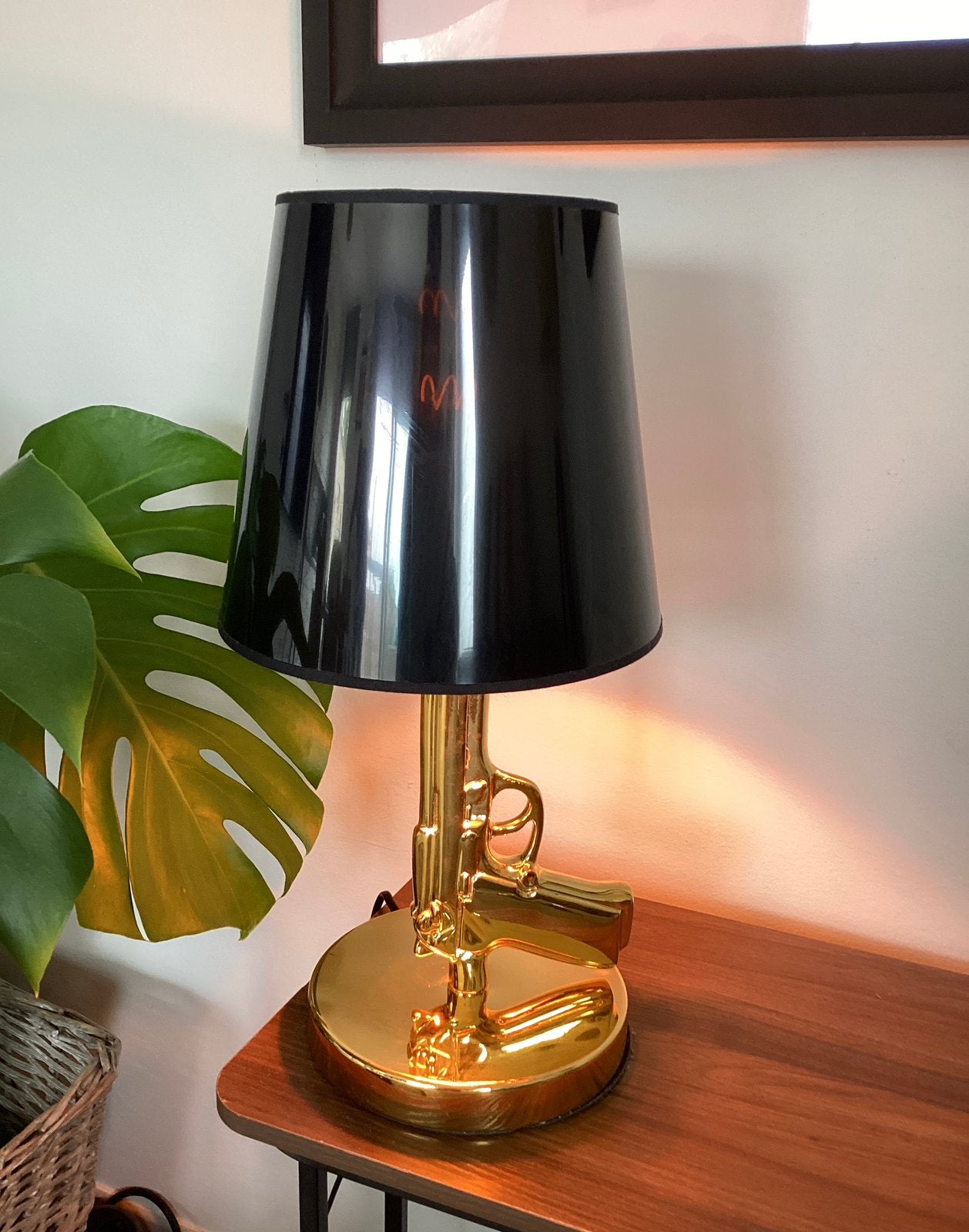 Designlamp pistool lamp goud, Huis en Inrichting, Gebruikt, Goud, 47 cm, Sfeerlamp