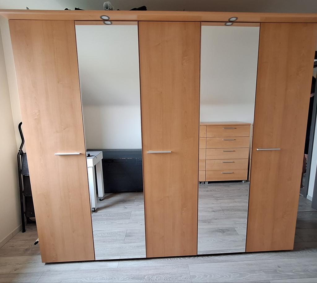 Garde robe + commodes, Enlèvement