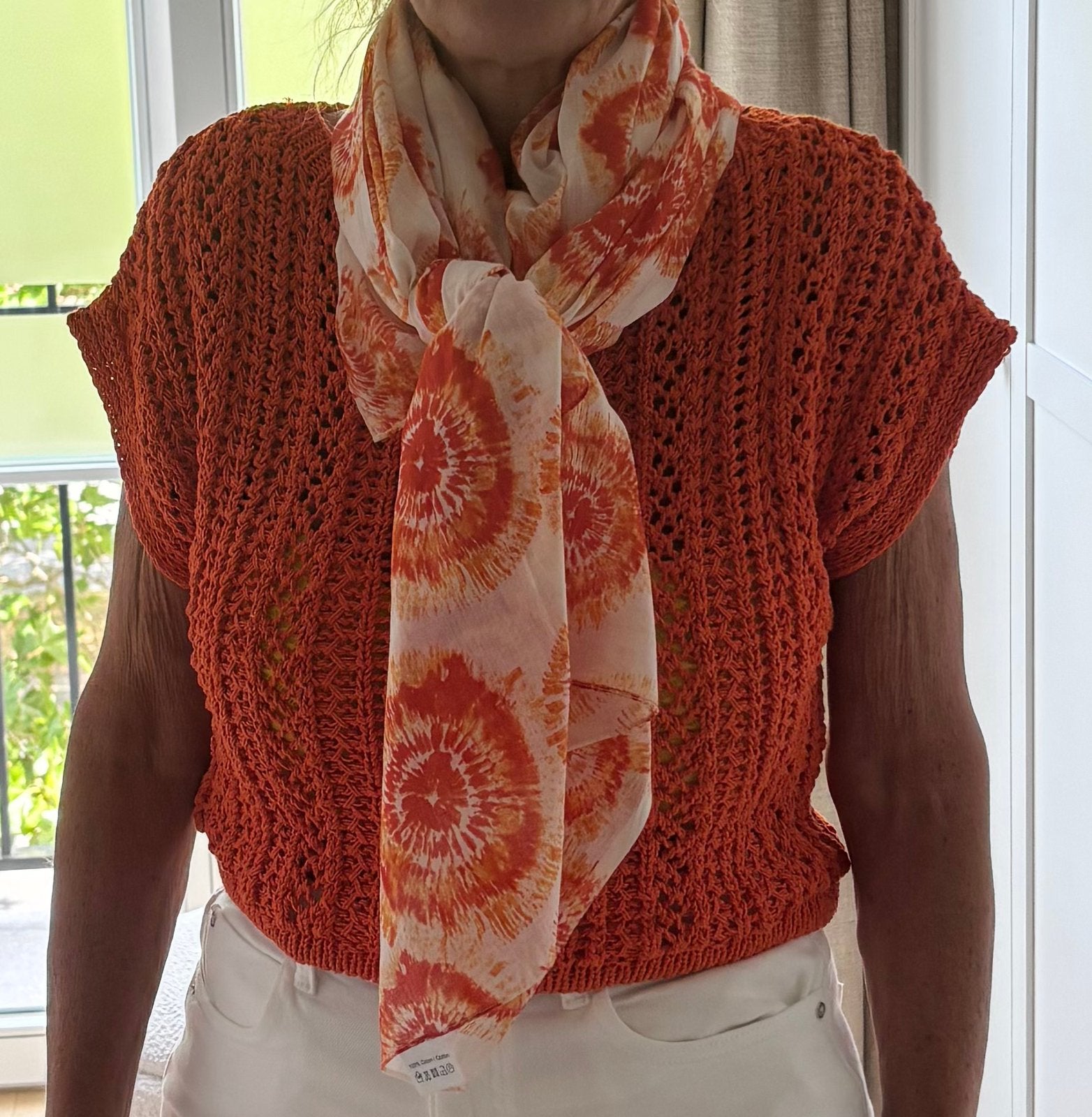 Nieuwe sjaal van het merk Marie Mero ,heel leuke tekenig, Ophalen of Verzenden, Nieuw, Sjaal