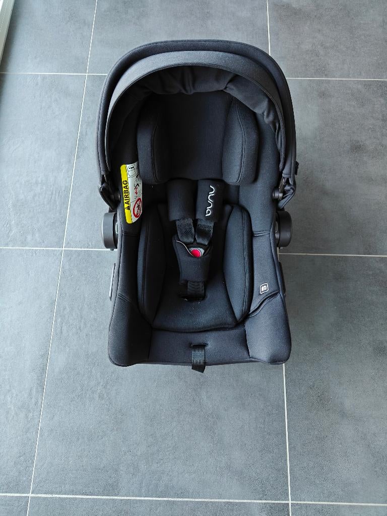 Nuna PIPA urbn + Groene voetenzak, Autres marques, Comme neuf, Enlèvement, Ceinture de sécurité ou Isofix