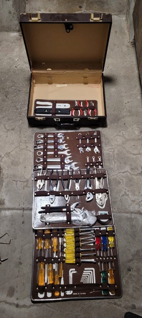 Gereedschapskoffer met gereedschap, Doe-het-zelf en Bouw, Ophalen, Nieuw, Overige typen, Overige merken
