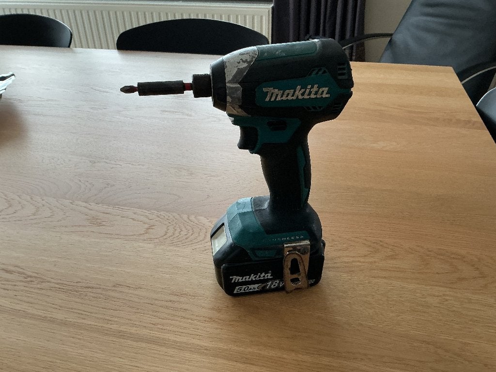 Makita schroevendraaier  5.ah 18 volt, Ophalen, Gebruikt, Schroevendraaier, Makita