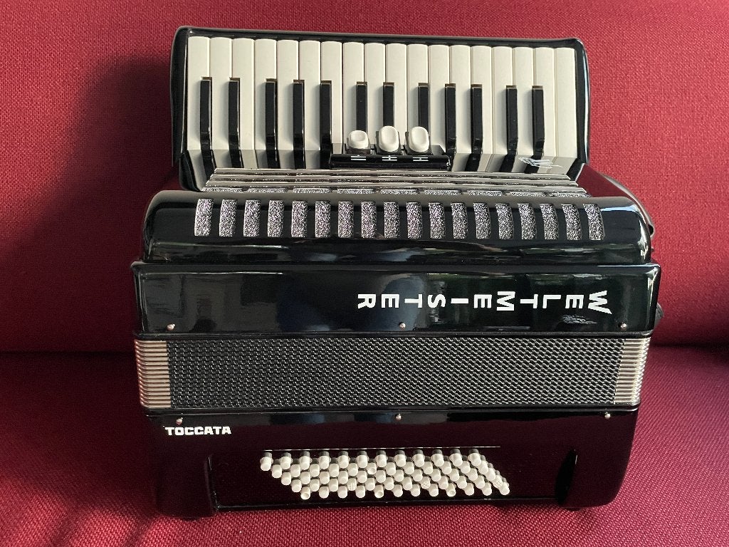 Z.g.a.n. Weltmeister Toccata Convertor accordeon . 60 bas ., Met koffer, Zo goed als nieuw, 60-bas, Weltmeister