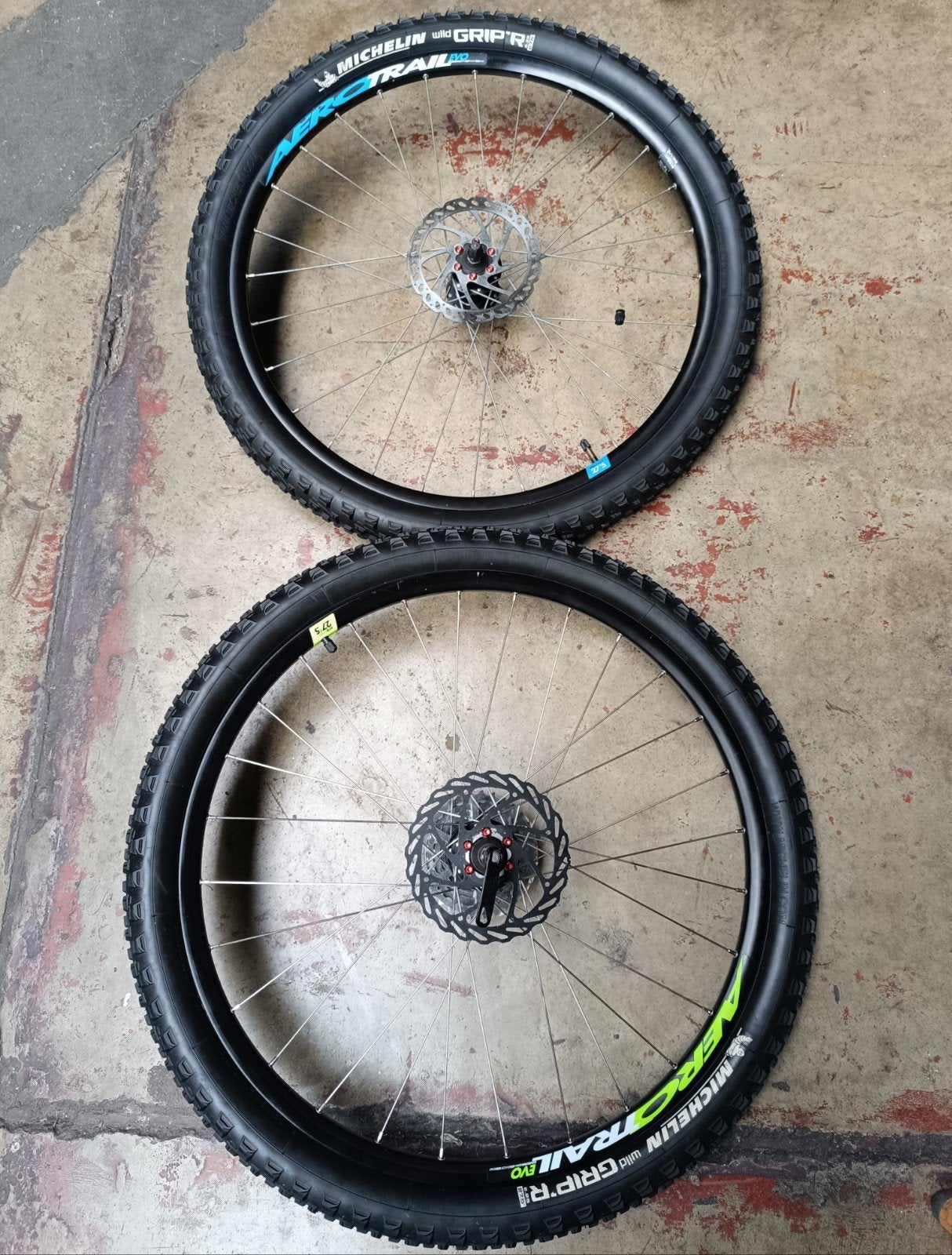 27,5 inch nieuwe mountainbike-wielset met 24 versnellingen, Fietsen en Brommers, Ophalen, Band, MICHELIN AERO, Mountainbike