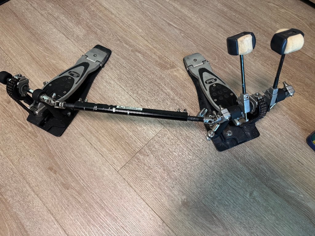 Pearl eliminator dubbele kick pedaal linkshandig, Musique & Instruments, Enlèvement, Utilisé, Pearl