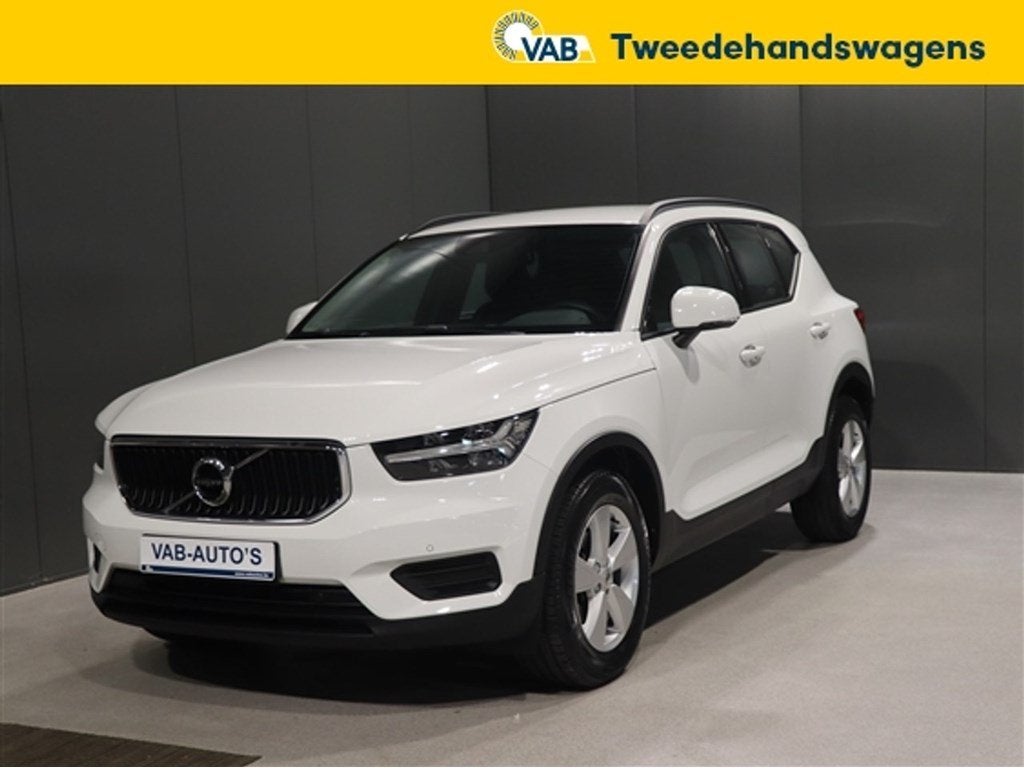 Volvo XC40   1.5 T2 MOMENTUM CORE, Auto's, Electronic Stability Program (ESP), Zwart, https://public.car-pass.be/vhr/9ca0e1ad-c76e-4ad0-8b04-57c158e1e255