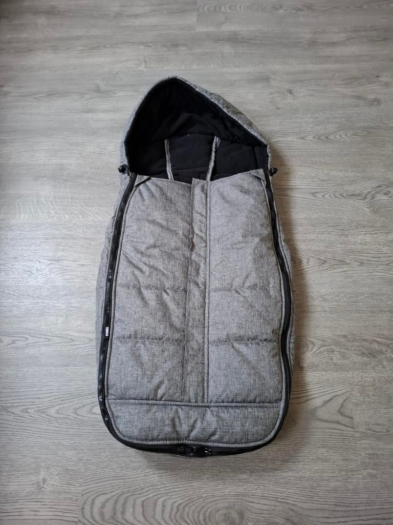 Sac de couchage à capuche, Enlèvement