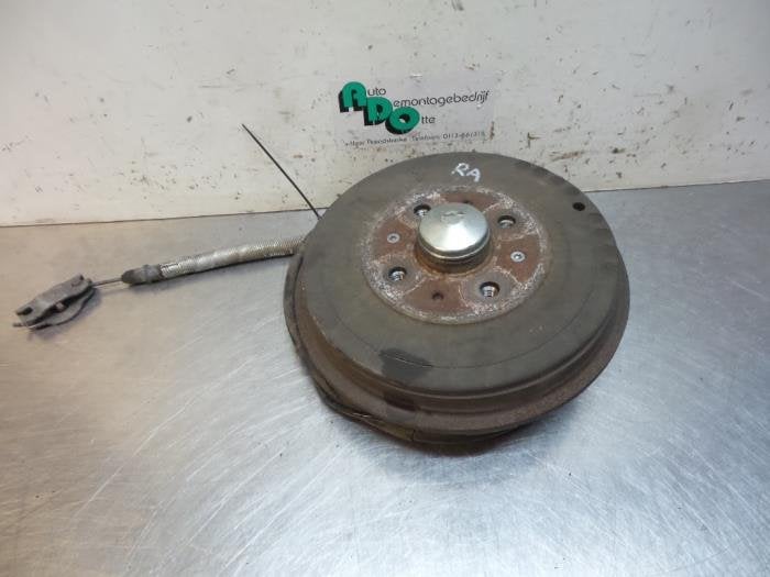 Tambour de frein arrière d'un Opel Corsa (Corsa D 07-), -, Opel, 3 mois de garantie, Utilisé