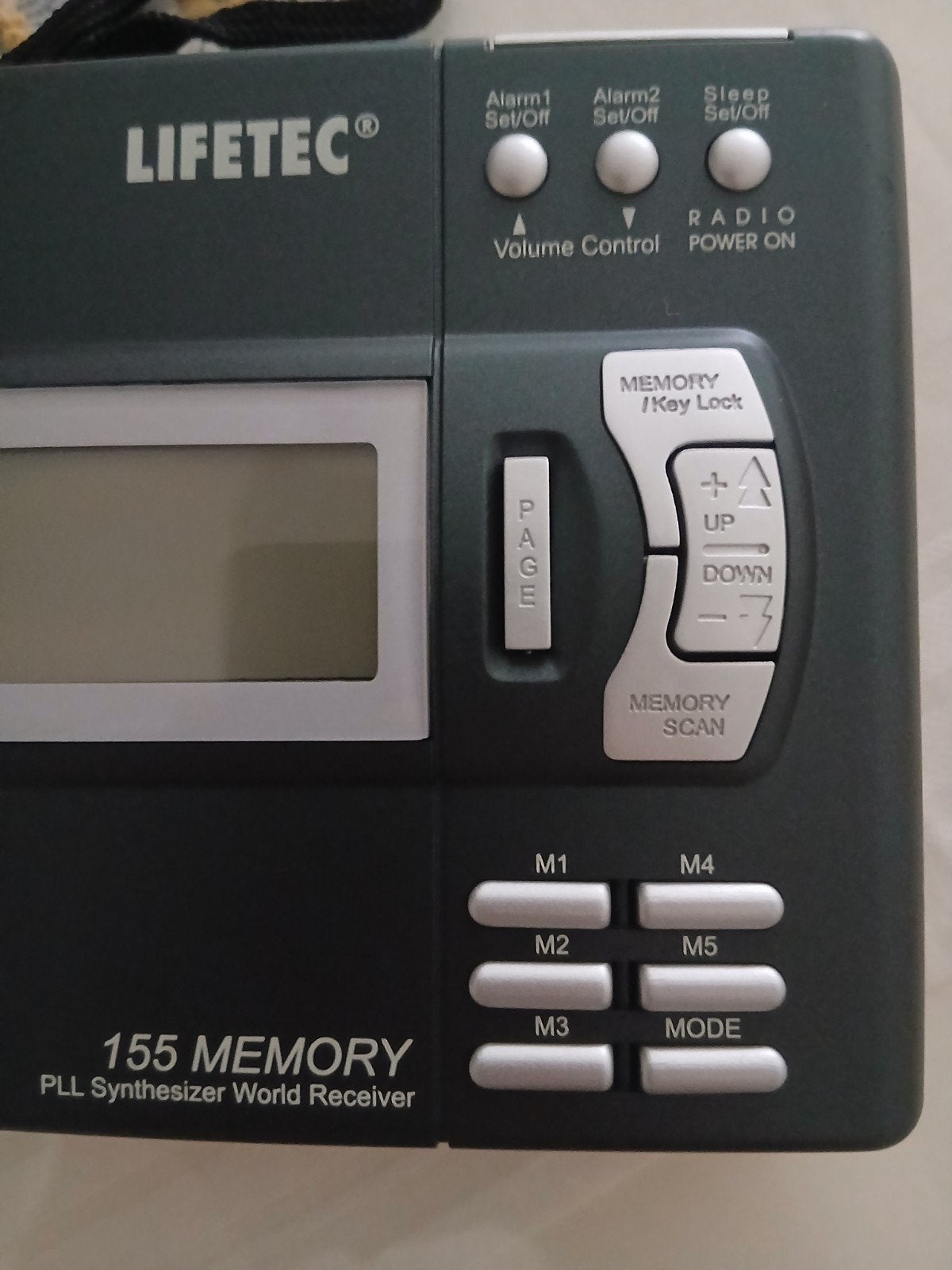 Radio récepteur Mondial Lifetec - 155 Mémoires + Etui +câble, Enlèvement ou Envoi