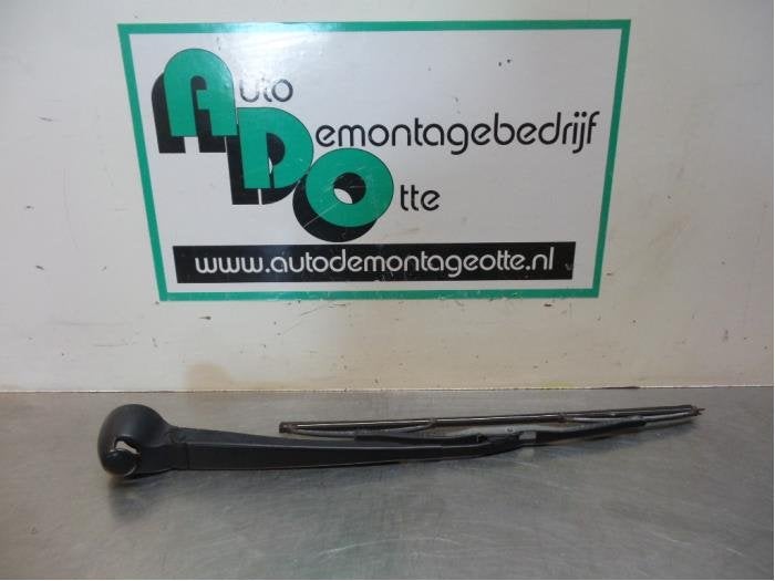 Bras essuie-glace arrière d'un Volkswagen Golf (Golf 97-), Volkswagen, -, Utilisé, -