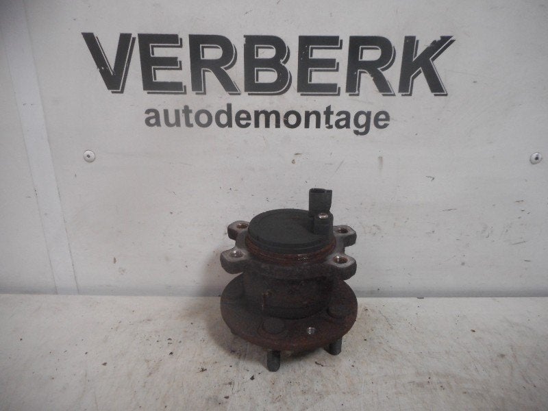 MOYEU DE ROUE ARRIÈRE Ford Mondeo IV (01-2007/01-2015), Henry-Ford-Straße  1
50735  Köln, DE, Ford-Werke GmbH, Kunden@ford.com