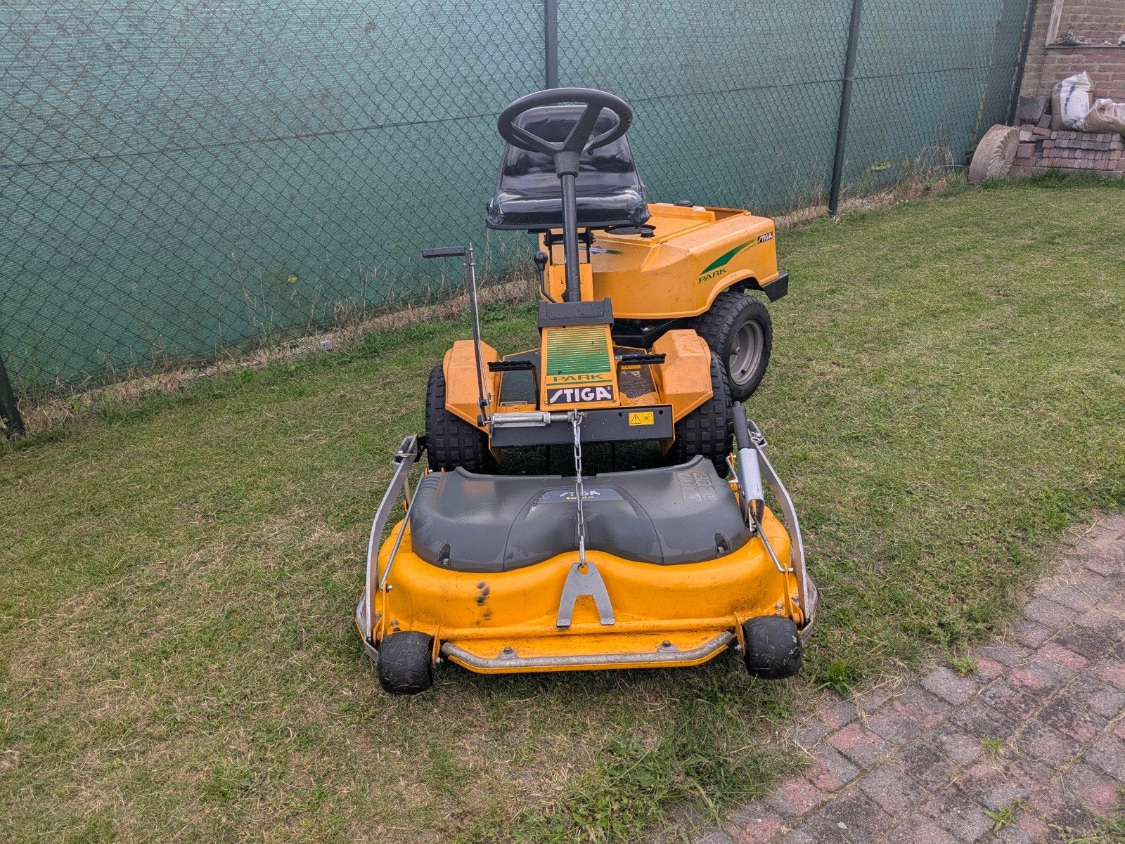 Stiga park classic, Fonction de mulching, Enlèvement, Utilisé, 90 à 120 cm