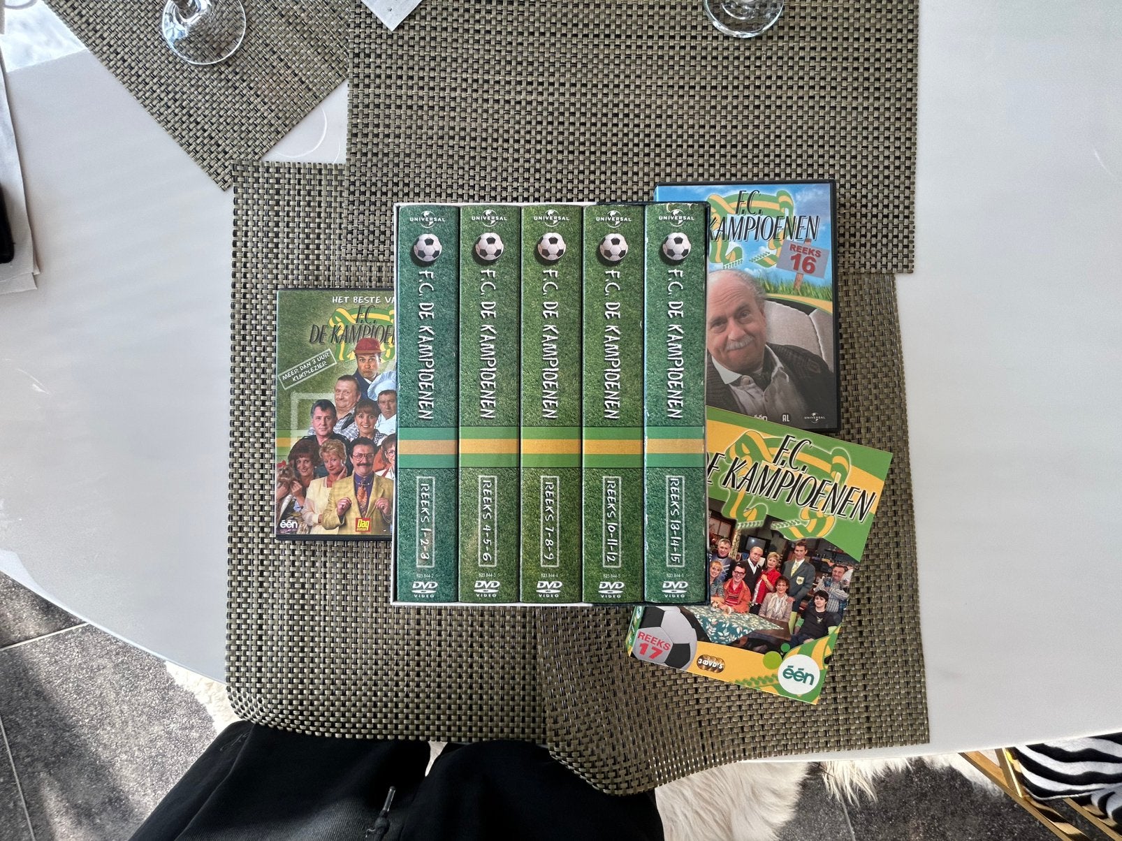 Set dvd’s FC De Kampioenen 1-17 + het beste van, Cd's en Dvd's, Ophalen of Verzenden, Zo goed als nieuw