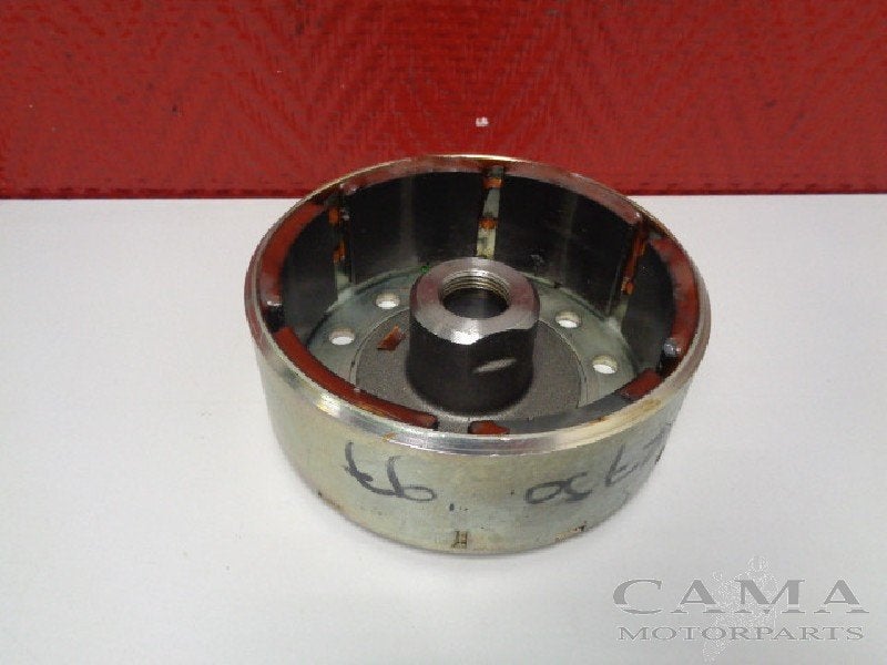 VOLANT MOTEUR Suzuki GSX R 750 1996-1999 SRAD (GSXR750), Motos, Dhr. S. di Majo, Utilisé, Info@cama-motorparts.nl, P.J. Troelstraweg 8 8
3144 CX  MAASSLUIS, NL