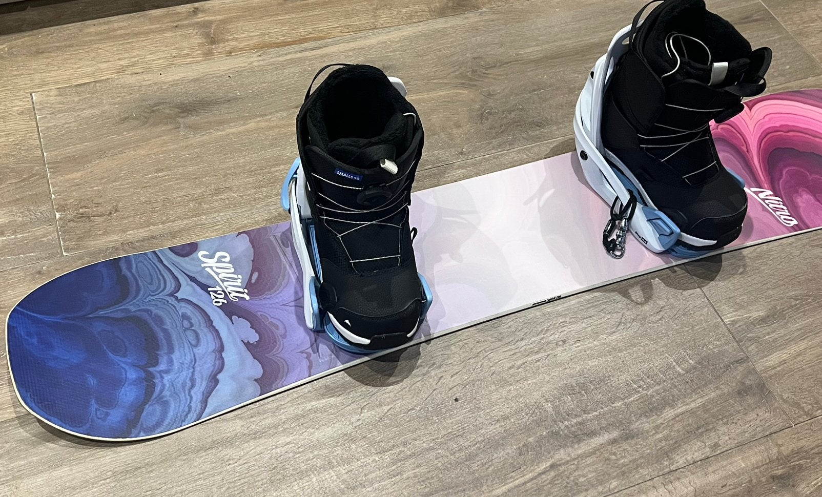 Nitro spirit 126 + Burton step on binding en boots, Sports & Fitness, Enlèvement ou Envoi, Comme neuf, Planche