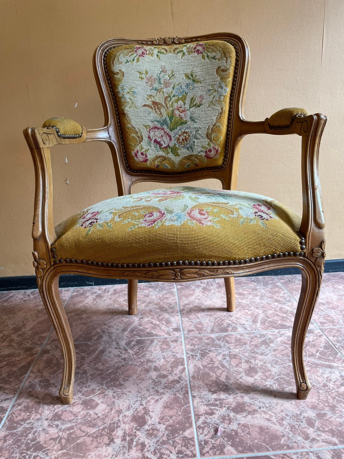Antieke stoel Louis XV, Enlèvement