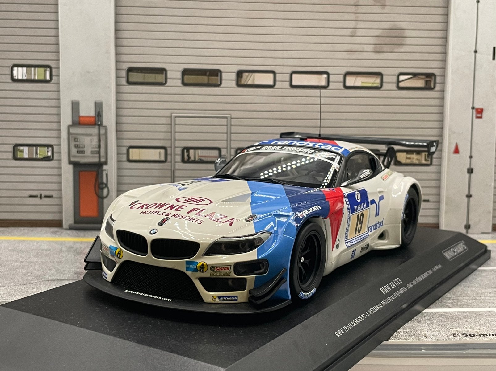 BMW Z4 GT3 Minichamps 1/18, Enlèvement, Neuf, MiniChamps