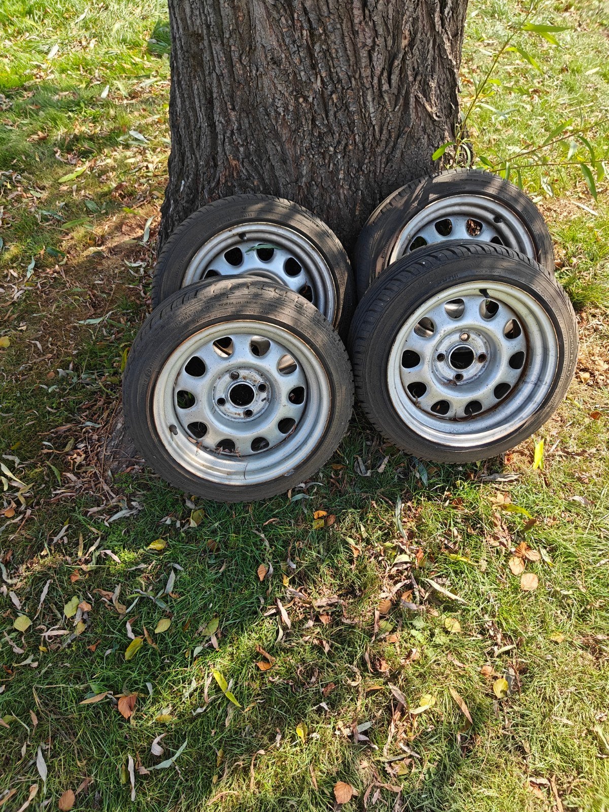 velgen 14 inch verbreed staal met overtrokken banden, Autos : Pièces & Accessoires, Autres pièces automobiles, Enlèvement